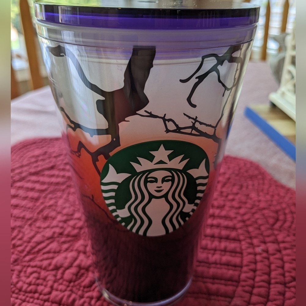 Starbucks Halloween Ltd edition 2022 grande cup no straw black Raven